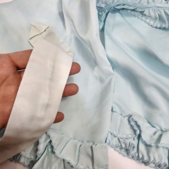 Givenchy true Vintage light blue sleep gown robe made in the US size medium - Picture 4 of 10